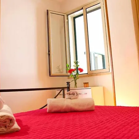 Apartment Lo Spioncino *