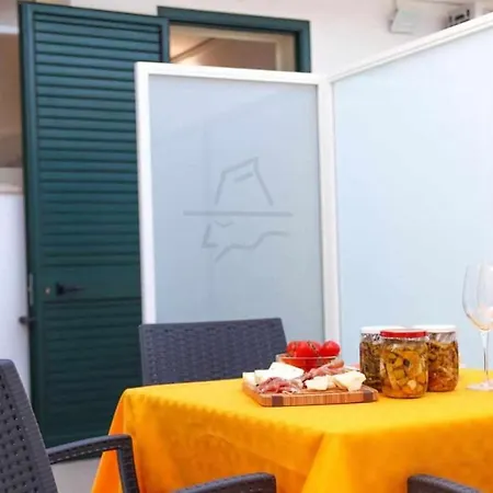 Apartment Lo Spioncino *